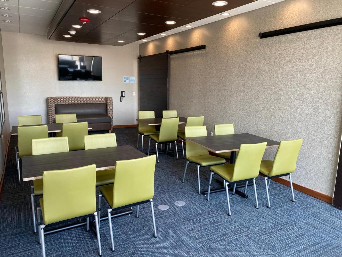 Holiday Inn Express & Suites - Michigan City By Ihg Zewnętrze zdjęcie