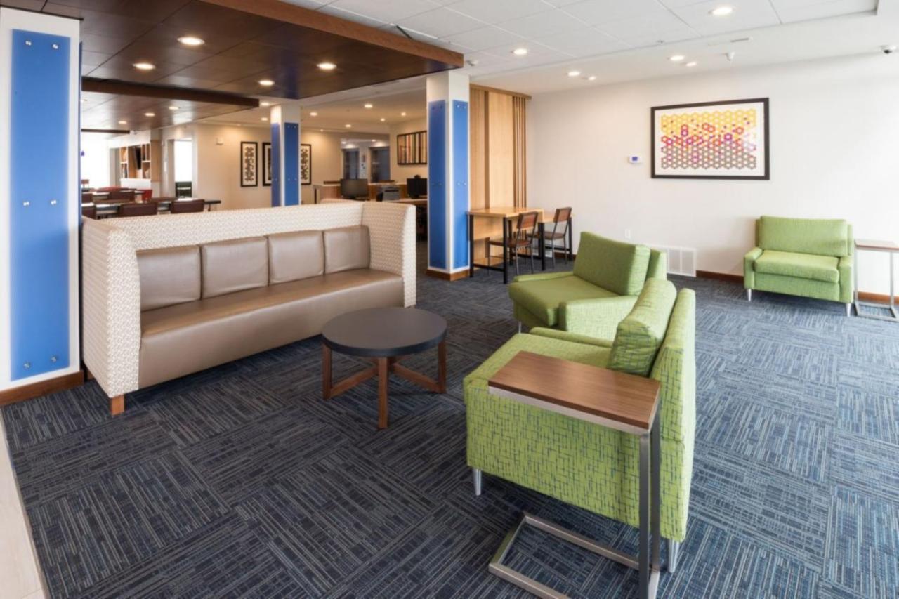 Holiday Inn Express & Suites - Michigan City By Ihg Zewnętrze zdjęcie