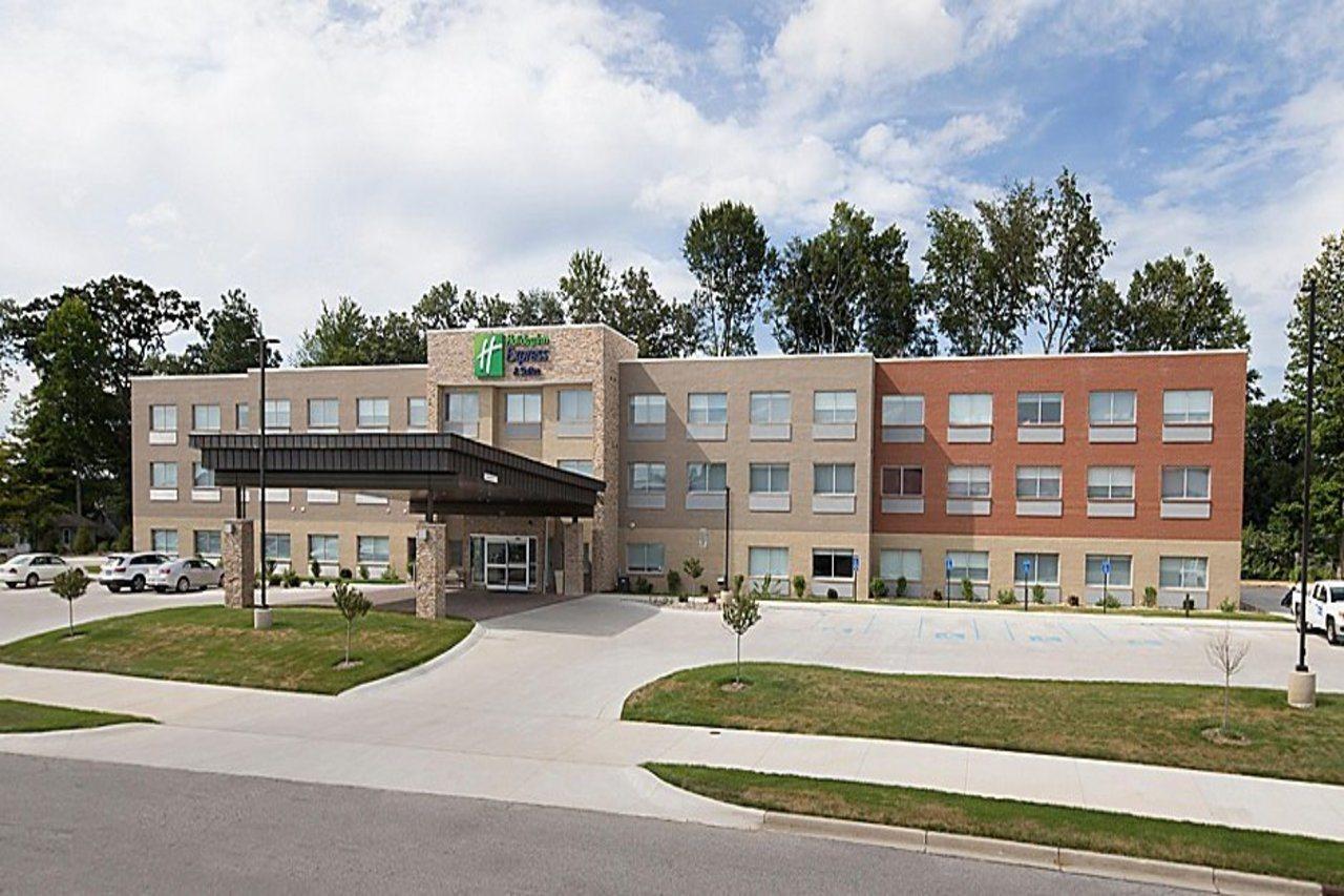 Holiday Inn Express & Suites - Michigan City By Ihg Zewnętrze zdjęcie