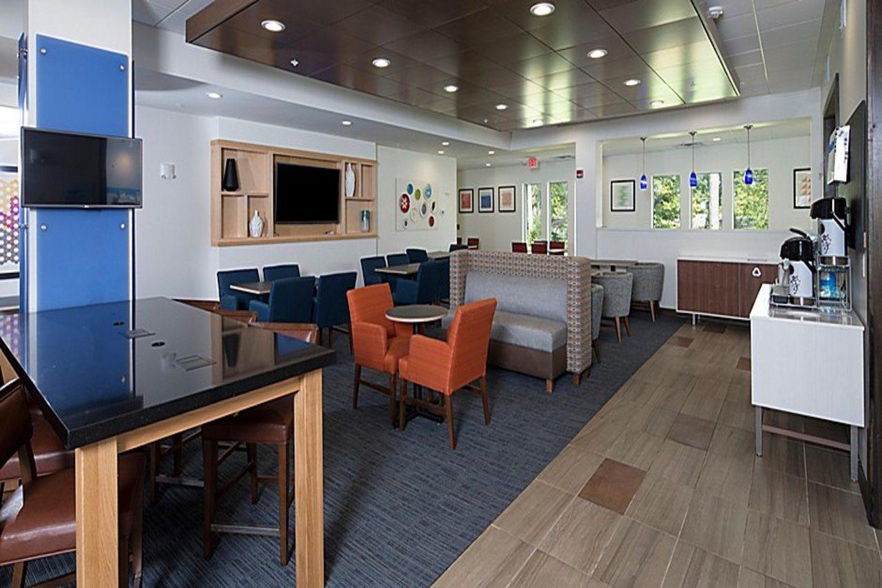 Holiday Inn Express & Suites - Michigan City By Ihg Zewnętrze zdjęcie